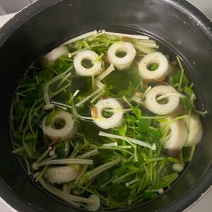 豆苗ともやしとワカメの中華スープ